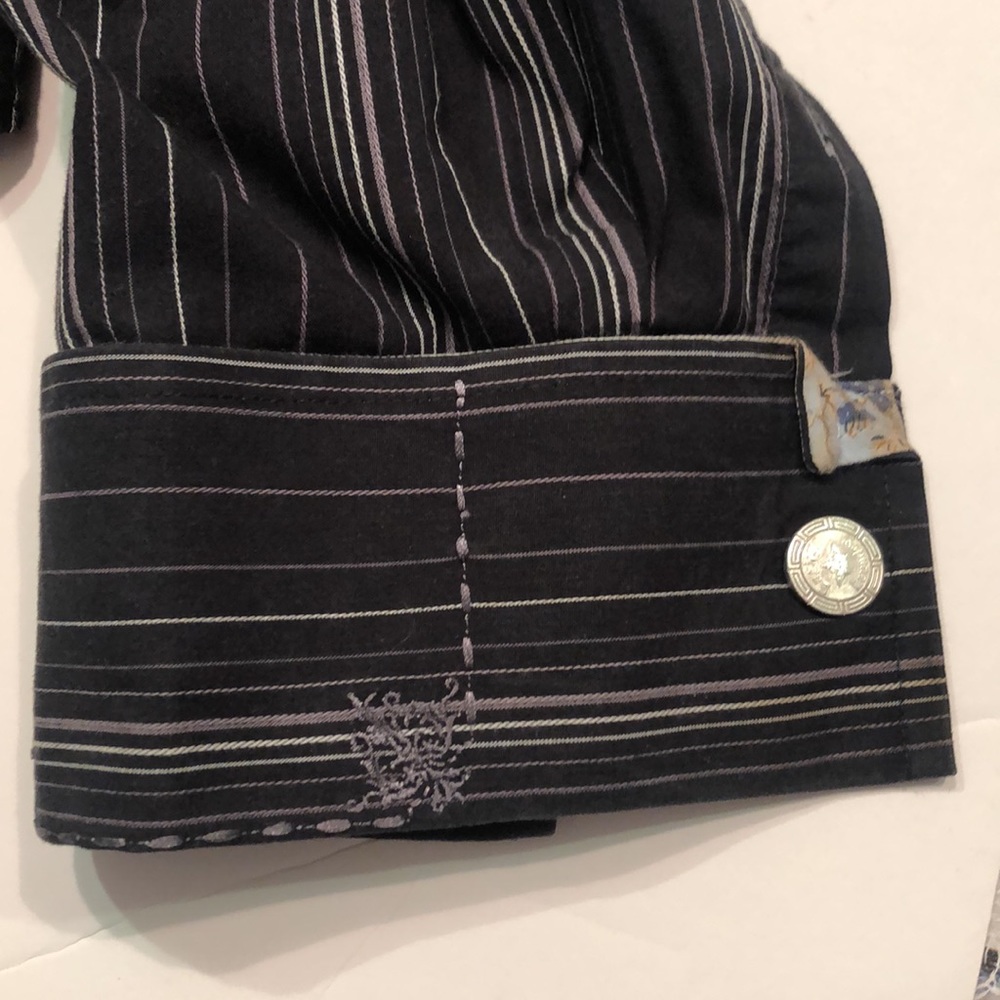 Super Cool Designer Button Down - Picture 4 of 7